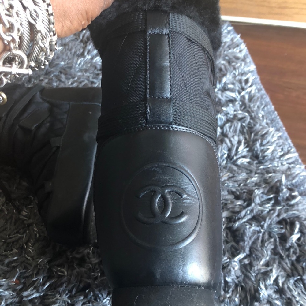Authentic Chanel Moon Boots - Picture 5 of 6